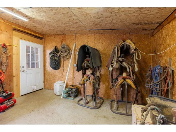 $897,500 | 50950 East 32nd Avenue, Bennett, CO 80102