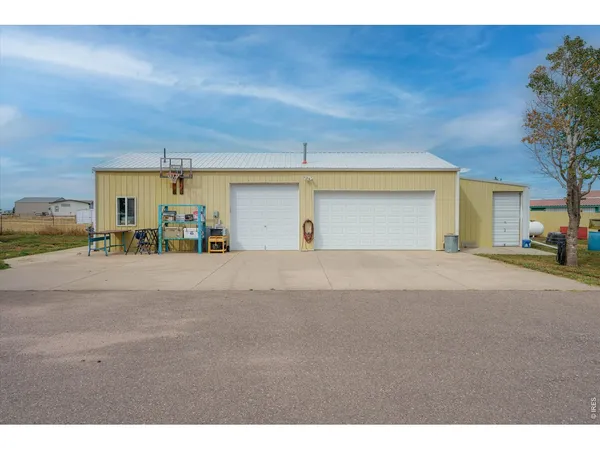 $897,500 | 50950 East 32nd Avenue, Bennett, CO 80102