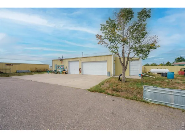 $897,500 | 50950 East 32nd Avenue, Bennett, CO 80102
