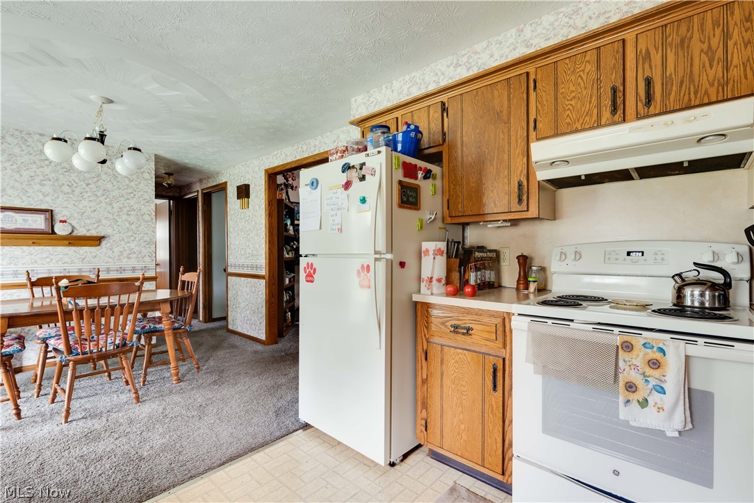 7106 Lardon Road Malvern, OH 44644 - Photo 8 of 24 Gallery Image 8