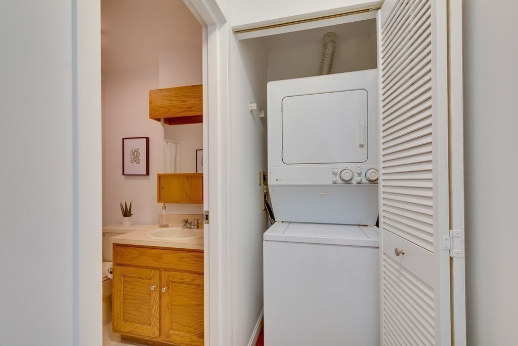 100 Keyes Road, Unit 331 Concord, MA 01742 - Photo 13 of 18 Gallery Image 13