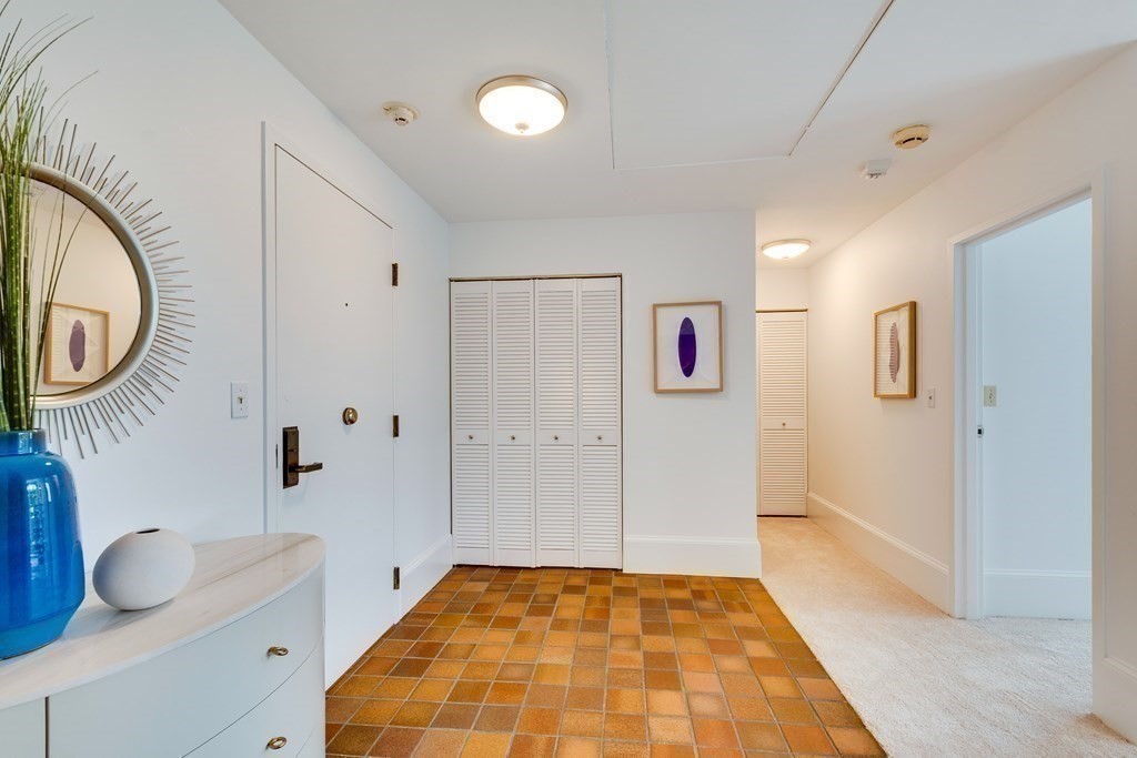 100 Keyes Road, Unit 331 Concord, MA 01742 - Photo 5 of 18 Gallery Image 5