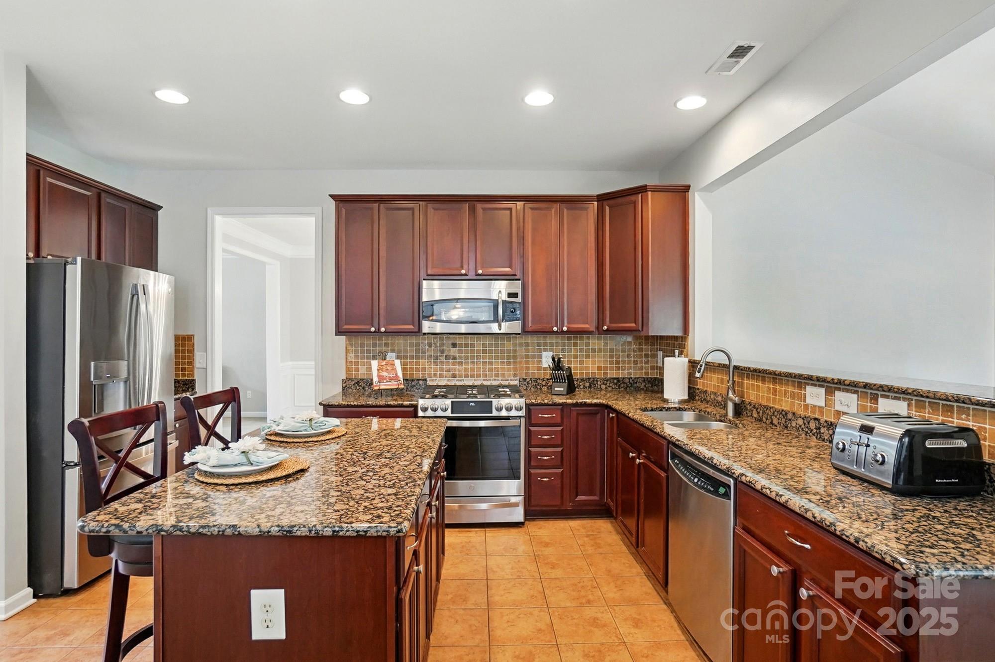 415 Glandon Court Fort Mill, SC 29708 - Photo 10 of 40 Gallery Image 10