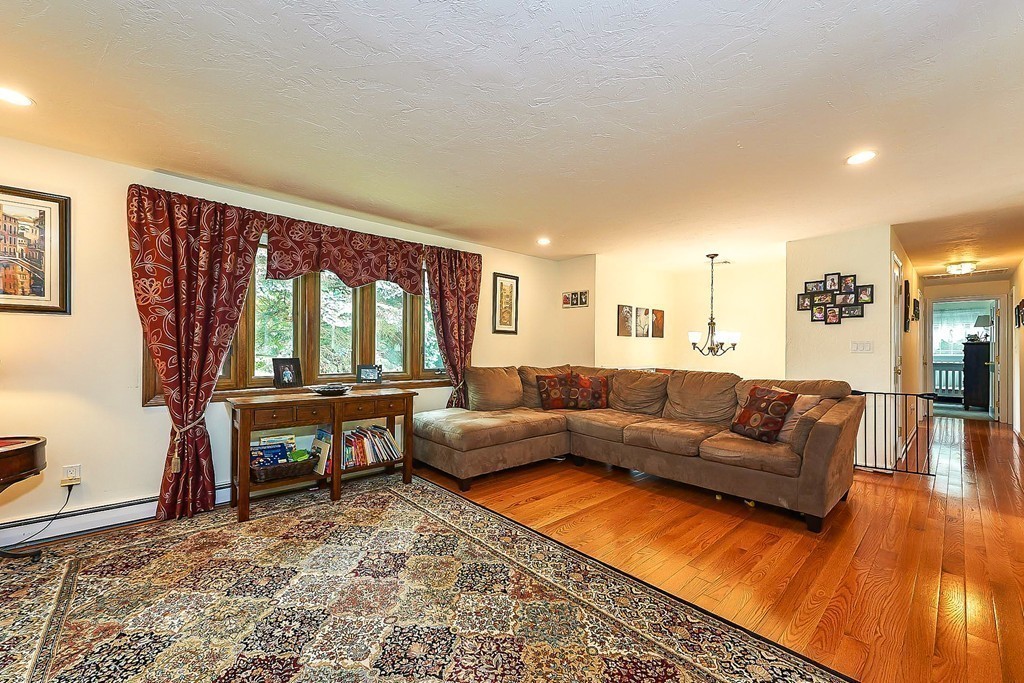 25 Langdon Road Wayland, MA 01778 - Photo 3 of 30 Gallery Image 3