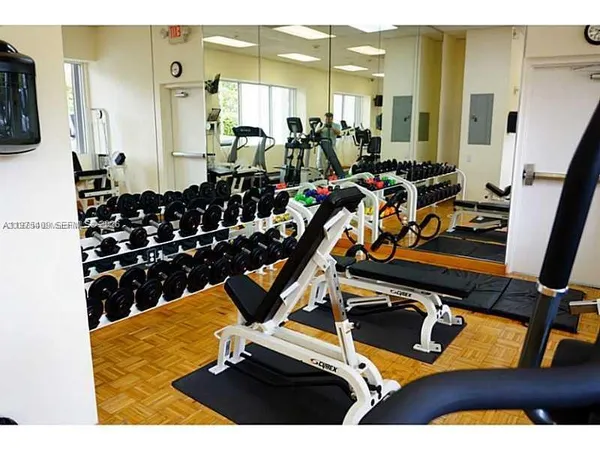 $5,500 | 881 Ocean Drive, Unit TH7, Key Biscayne, FL 33149