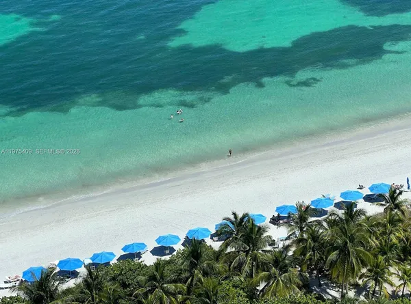 $5,500 | 881 Ocean Drive, Unit TH7, Key Biscayne, FL 33149