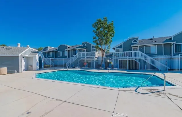 $3,300 | 257 Huntington, Irvine, CA 92620