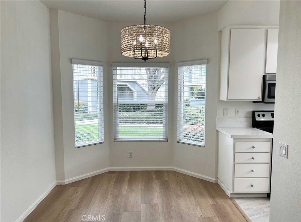 257 Huntington Irvine, CA 92620 - Photo 7 of 28