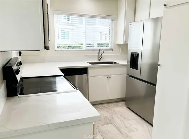 $3,300 | 257 Huntington, Irvine, CA 92620