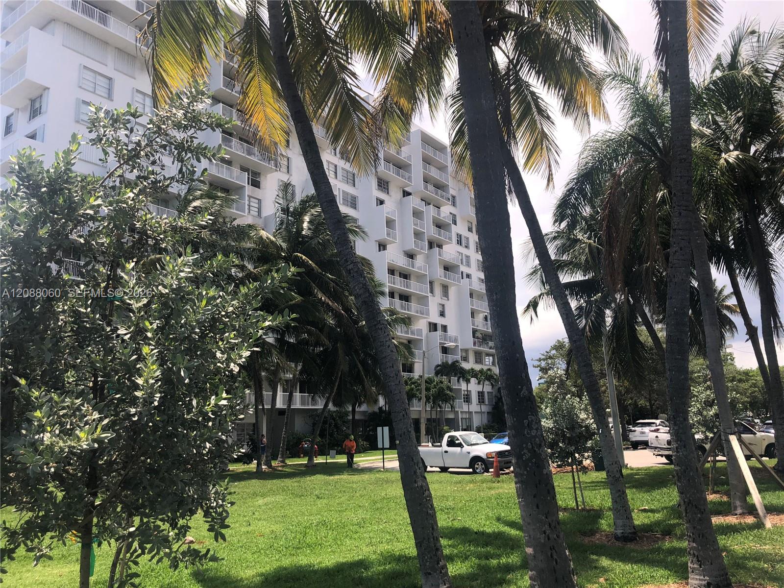 150 Southeast 25th Road, Unit 7E Miami, FL 33129 - Photo 29 of 42 South Brickell next to Rickenbacker Causeway