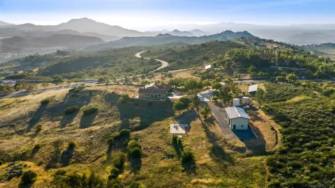 $1,995,000 | 19185 Via Cuesta, Ramona, CA 92065