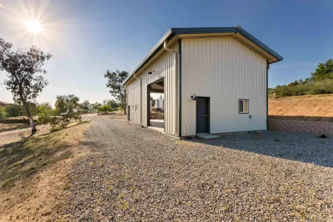 $1,995,000 | 19185 Via Cuesta, Ramona, CA 92065