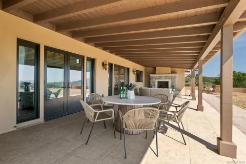 $1,995,000 | 19185 Via Cuesta, Ramona, CA 92065