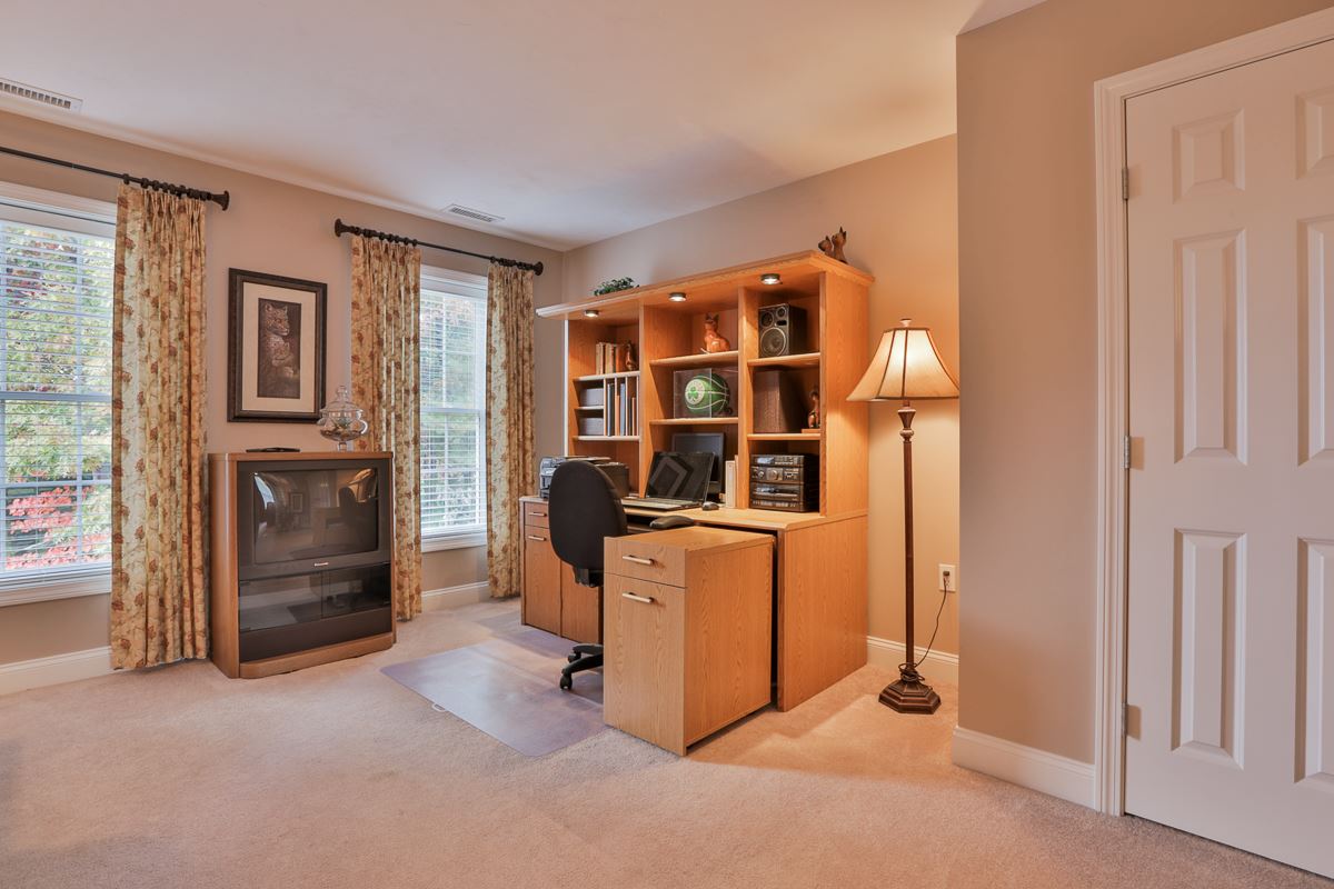 33 Duston Road Windham, NH 03087 - Photo 39 of 40 Gallery Image 39