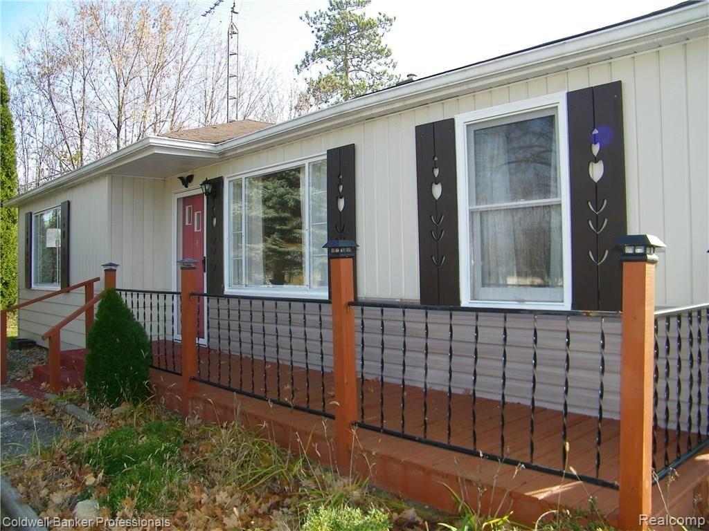 1718 Bowers Road Lapeer, MI 48446 - Photo 3 of 18 100_3020.jpg