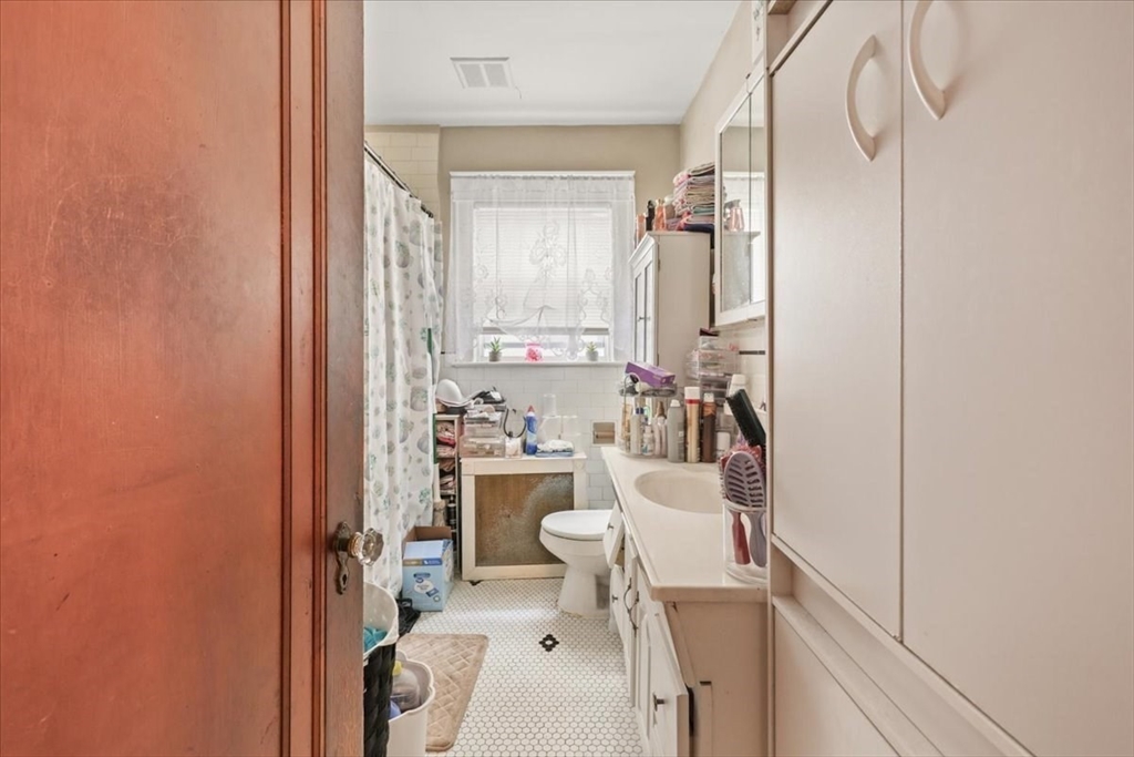 41 Barnes Street Fall River, MA 02723 - Photo 34 of 42