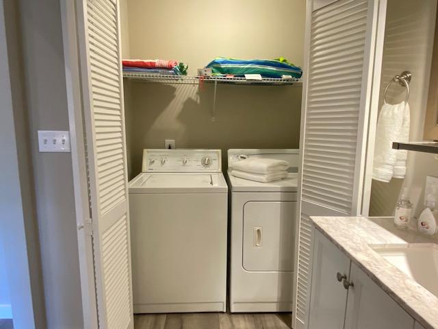 59 Chelsey Lane Santa Rosa Beach, FL 32459 - Photo 24 of 31 a utility room with dryer and washer