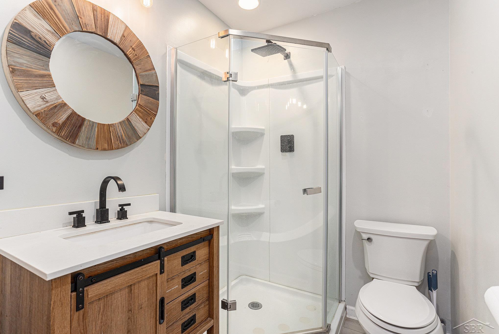 9331 Dutcher Road Fairgrove, MI 48733 - Photo 19 of 31 Second Bathroom