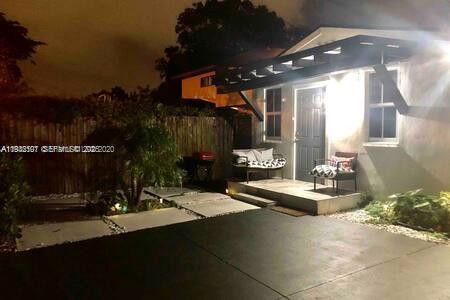 210 Northeast 110th Street Miami, FL 33161 - Photo 19 of 26 a view of a street with sitting area