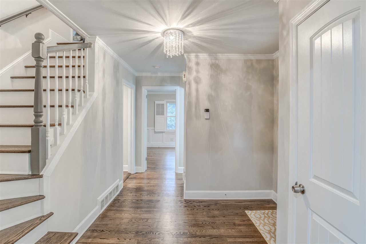 2624 Wade Avenue Raleigh, NC 27607 - Photo 6 of 30 Entry hallway