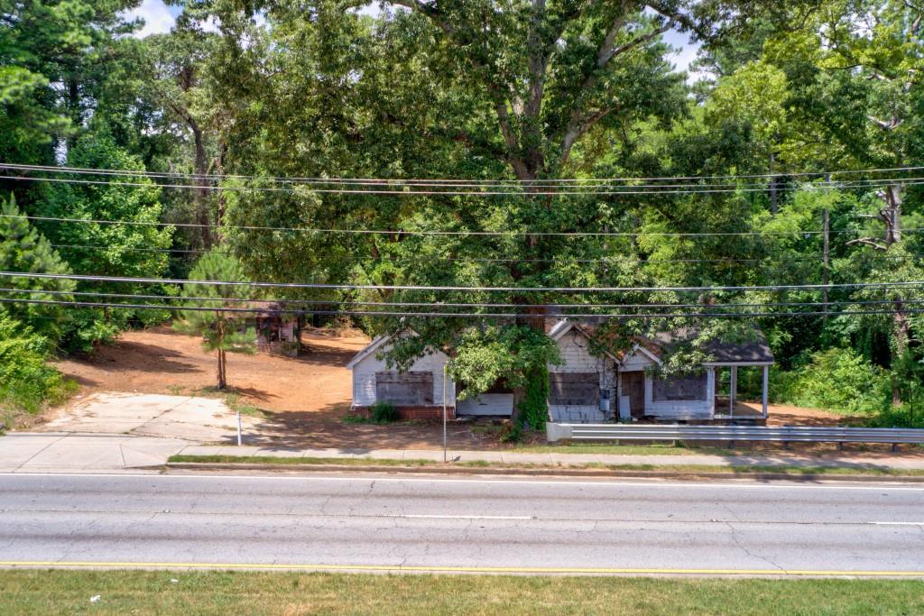 1491 South Hairston Road Stone Mountain, GA 30088 - Photo 4 of 17