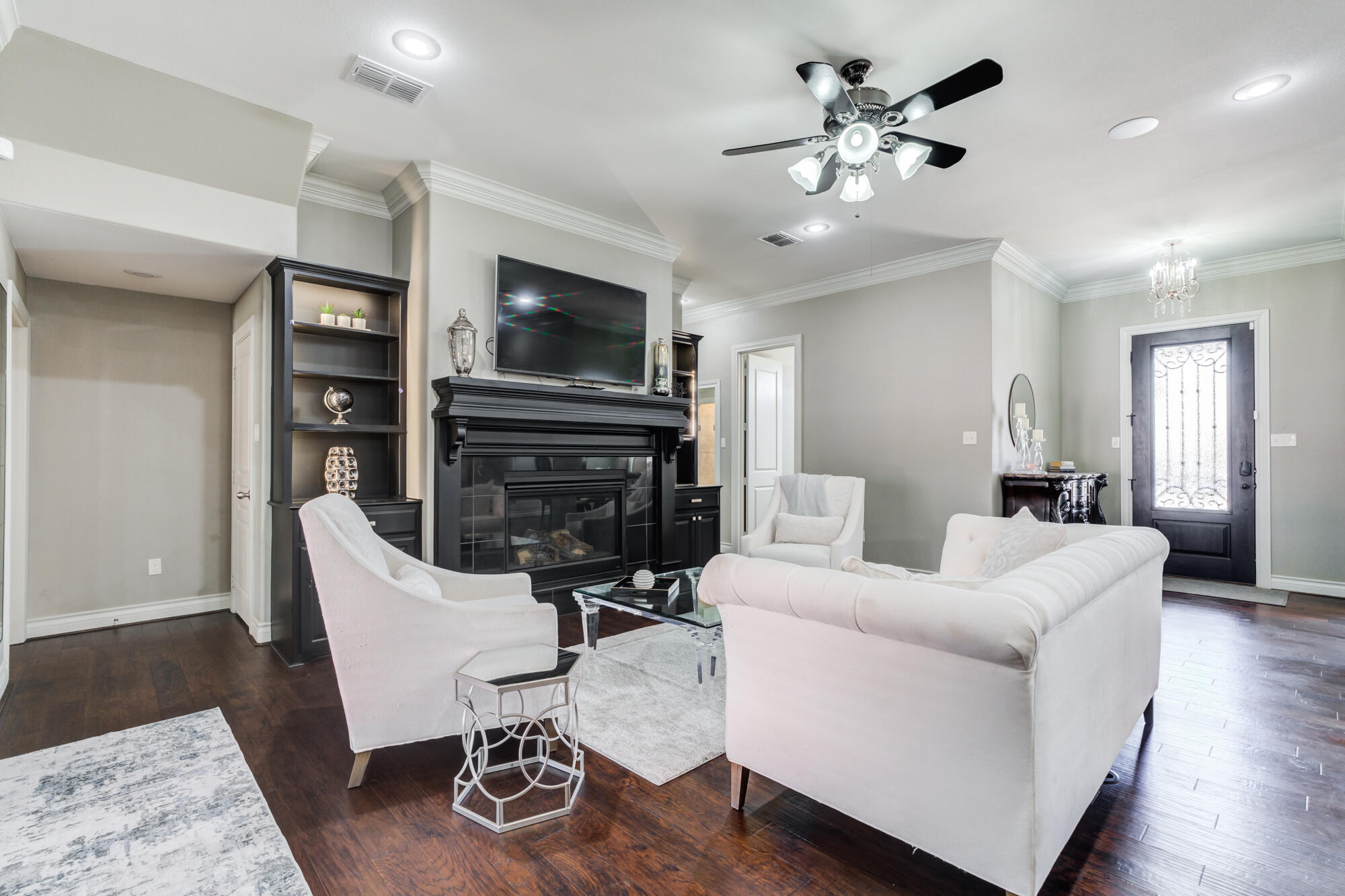 4804 120th Street Lubbock, TX 79424 - Photo 15 of 71 4804-120th-St_Lubbock-TX_18_Living-Room