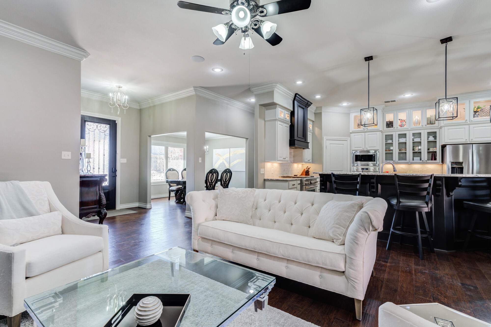 4804 120th Street Lubbock, TX 79424 - Photo 20 of 71 4804-120th-St_Lubbock-TX_15_Living-Room