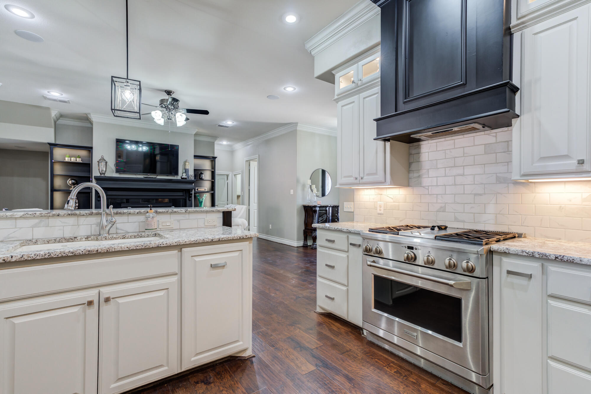 4804 120th Street Lubbock, TX 79424 - Photo 26 of 71 4804-120th-St_Lubbock-TX_24_Kitchen