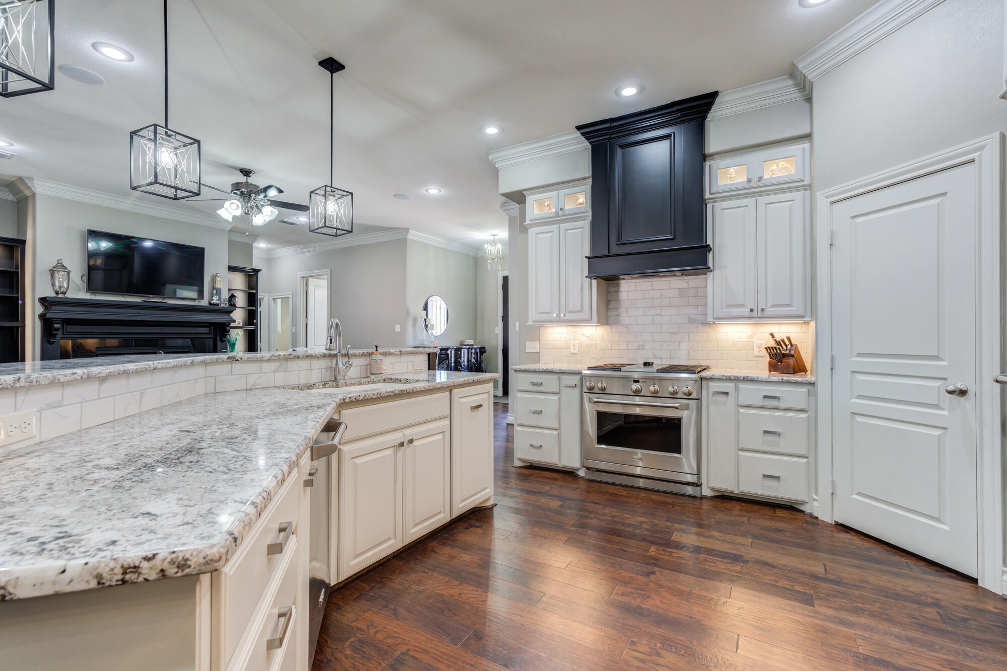 4804 120th Street Lubbock, TX 79424 - Photo 30 of 71 4804-120th-St_Lubbock-TX_28_Kitchen