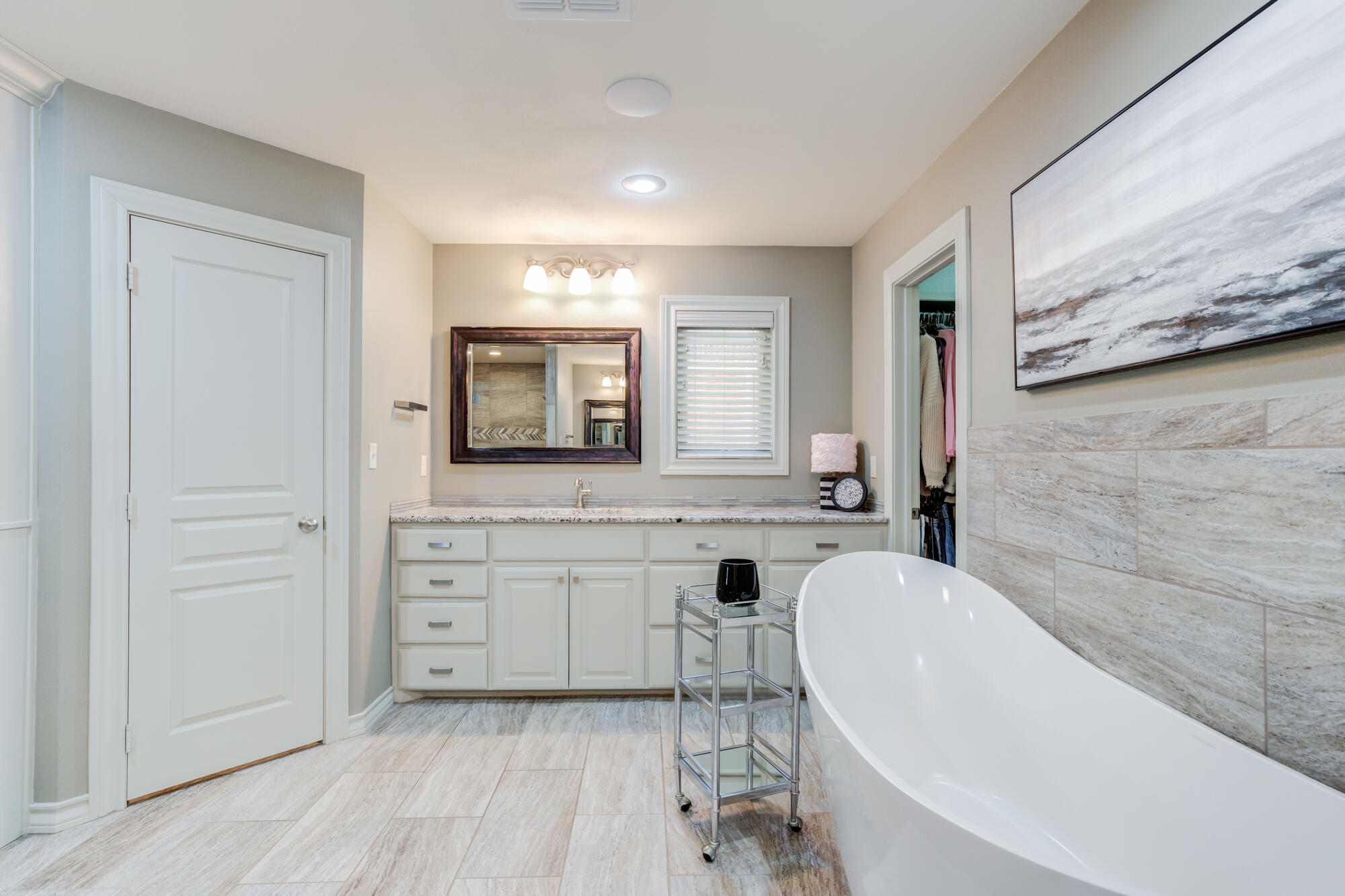 4804 120th Street Lubbock, TX 79424 - Photo 43 of 71 4804-120th-St_Lubbock-TX_41_Primary-Bath