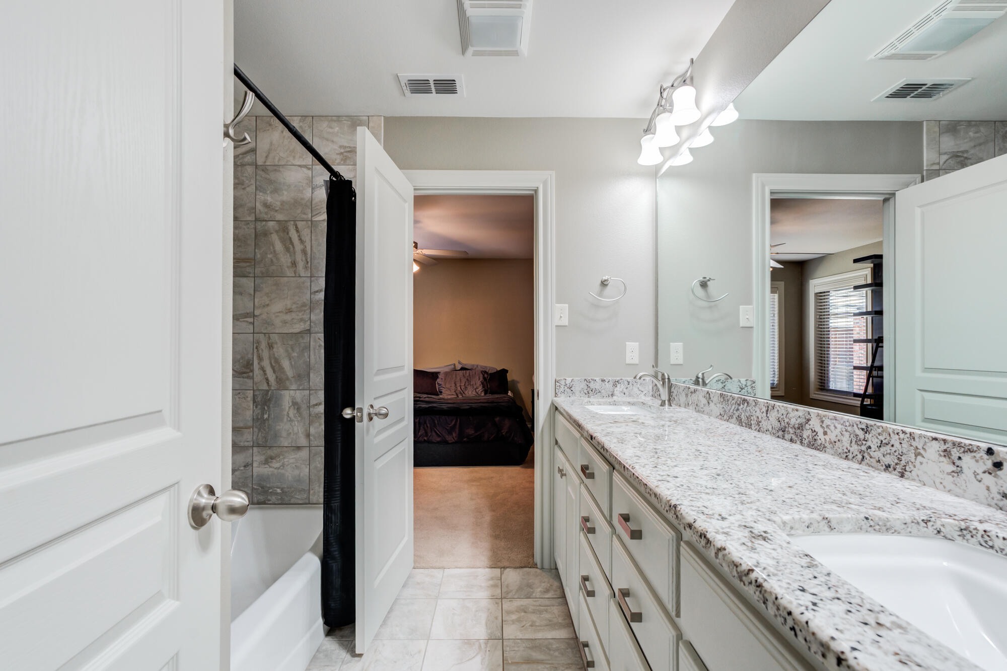 4804 120th Street Lubbock, TX 79424 - Photo 54 of 71 4804-120th-St_Lubbock-TX_55_Bathroom-2