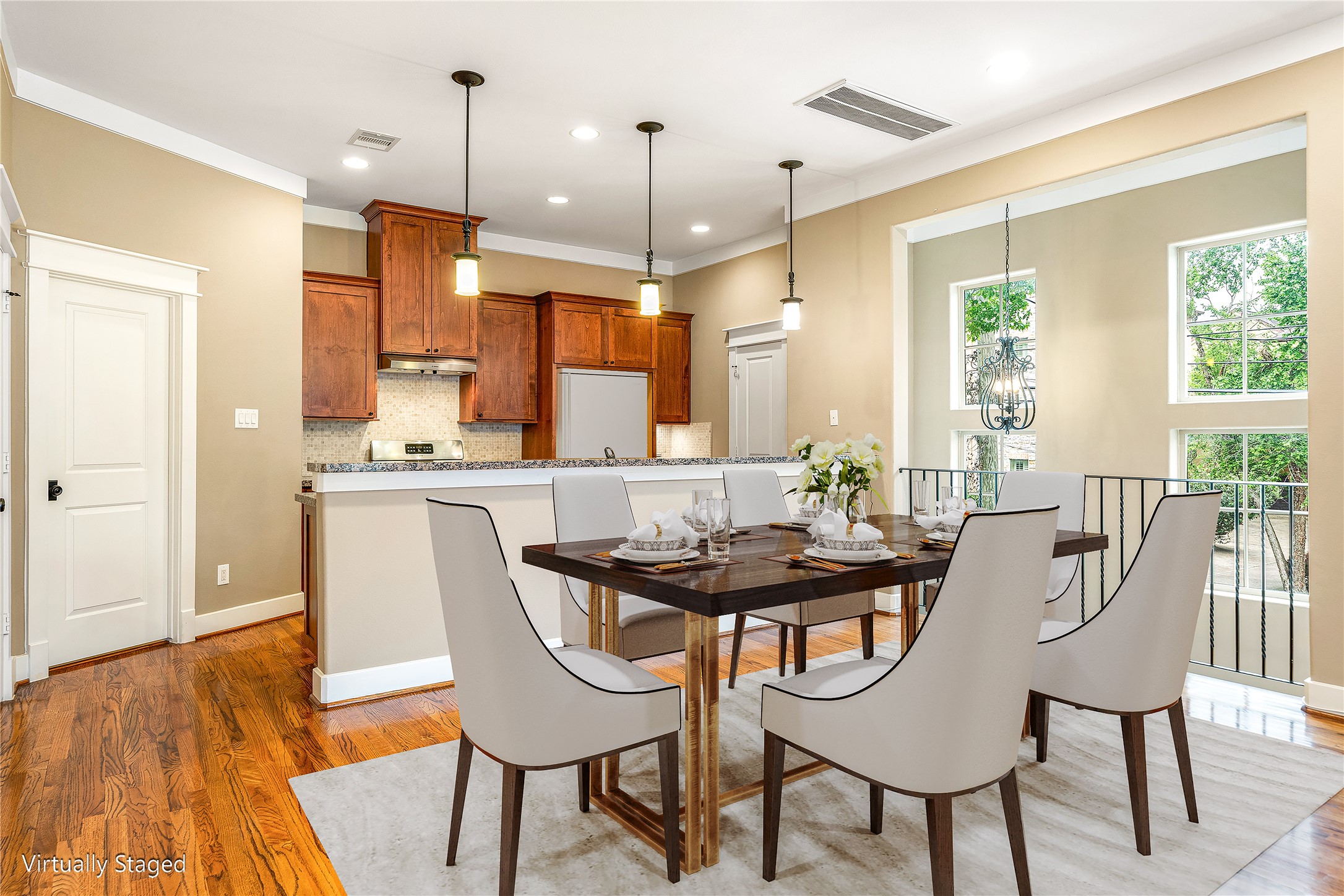 229 Knox Street Houston, TX 77007 - Photo 11 of 33 a dining room with furniture and window