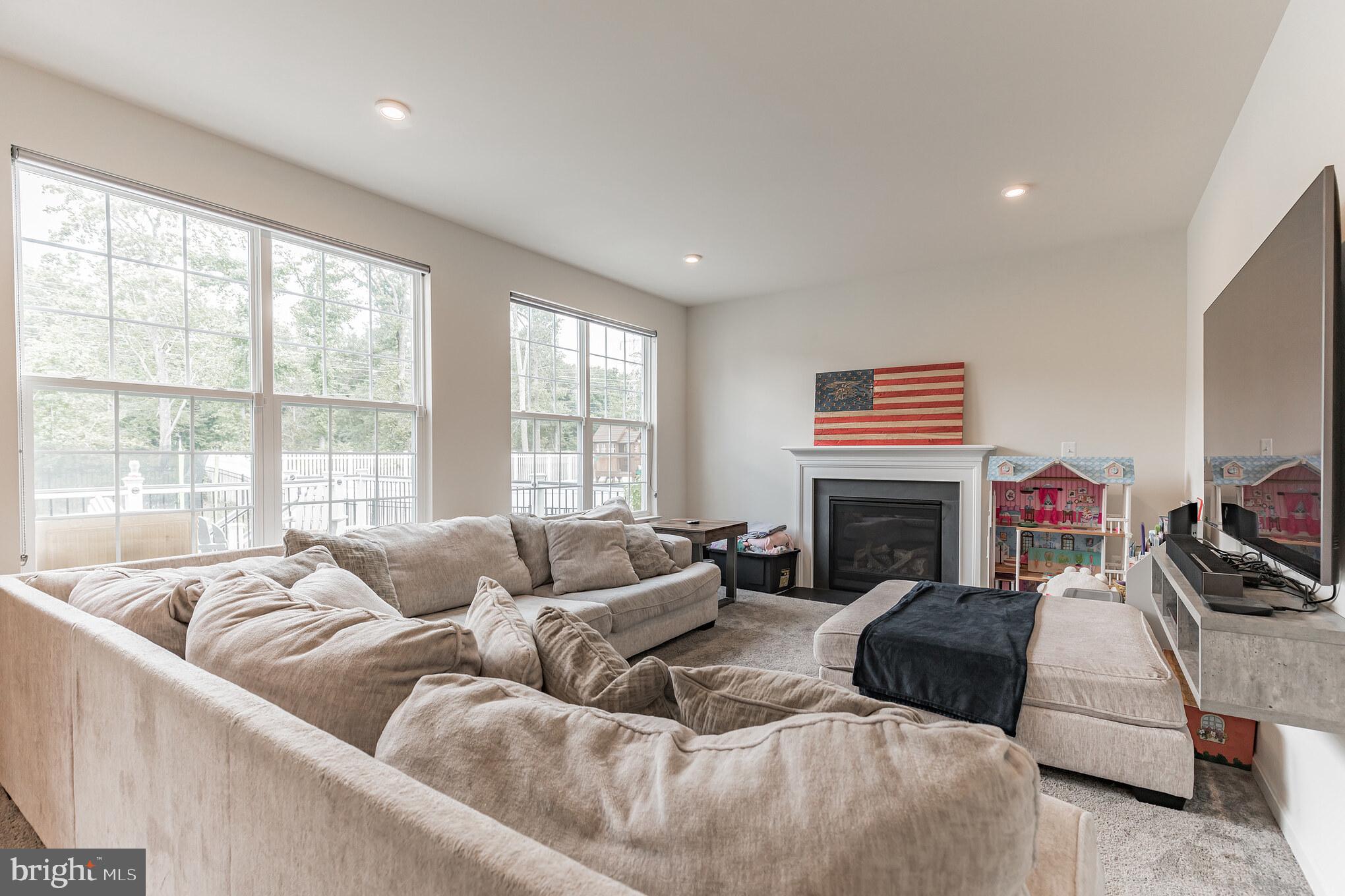 15850 Aerial View Road Woodbridge, VA 22193 - Photo 19 of 50 Gallery Image 19