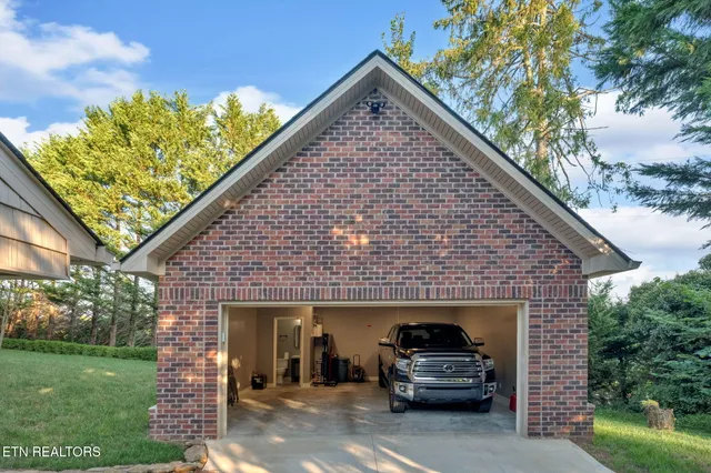 $650,000 | 1476 Darbee Drive, Morristown, TN 37814