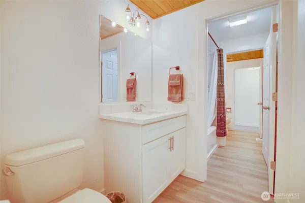 $4,200 | 16925 Southeast Auburn-Black Diamond Road, Auburn, WA 98092
