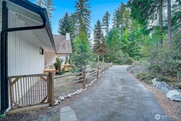 $4,200 | 16925 Southeast Auburn-Black Diamond Road, Auburn, WA 98092