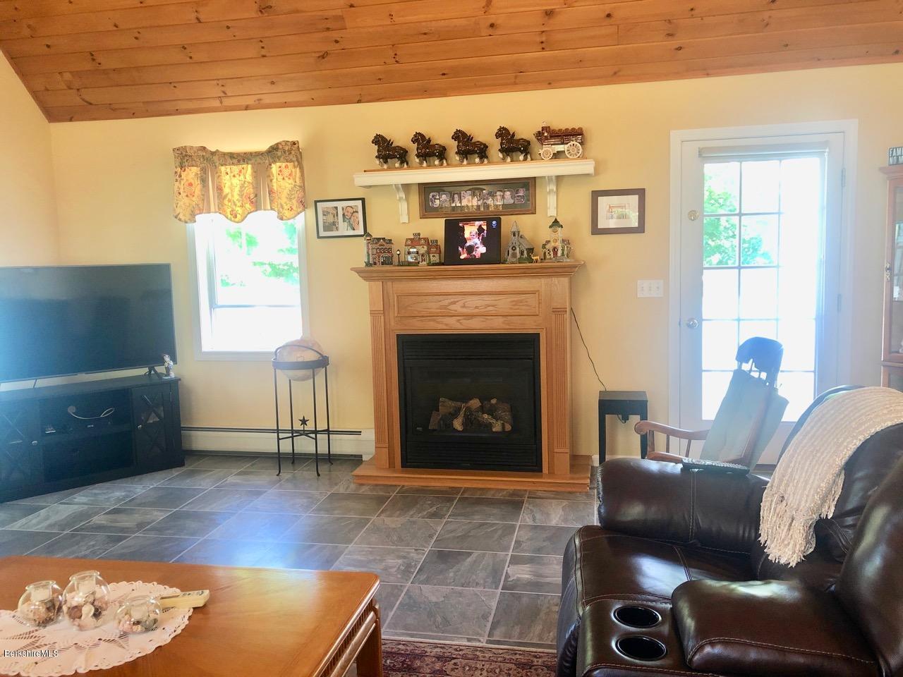4 Patterson Road Lenox, MA 01242 - Photo 13 of 47 Great Room