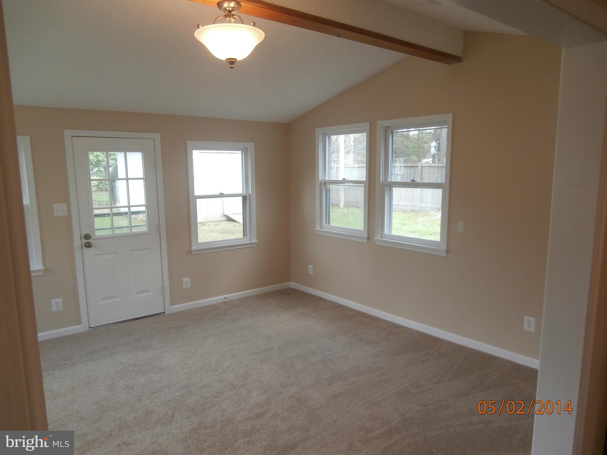 202 Acadia Road Waldorf, MD 20602 - Photo 4 of 30 Sun Room