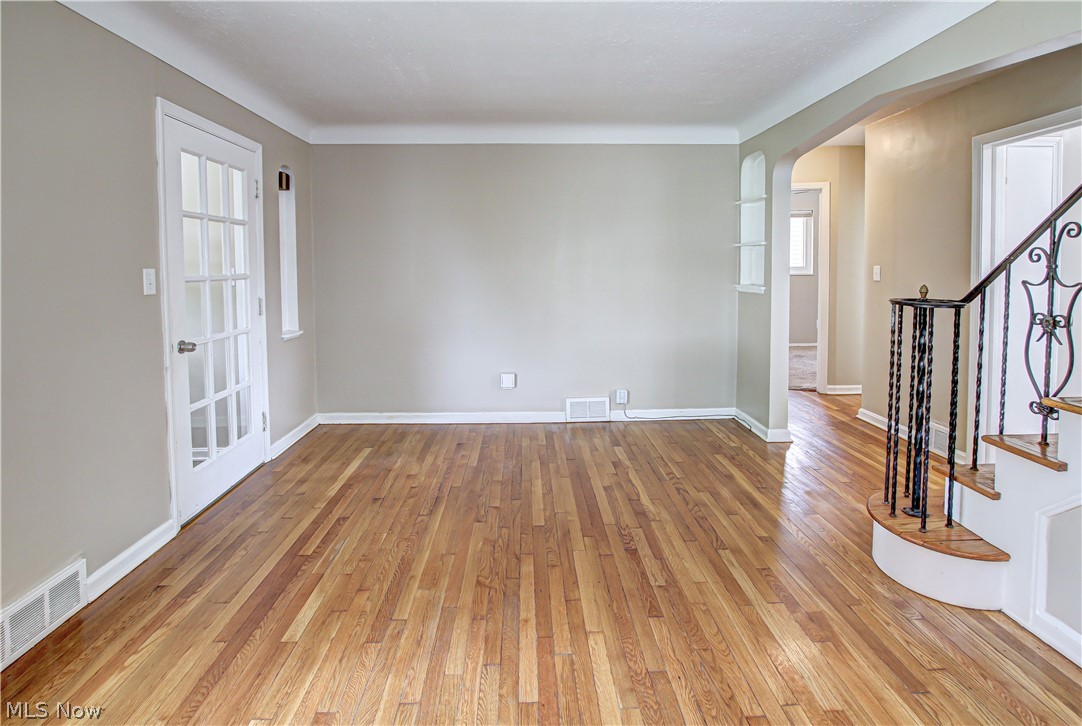 4134 Bayard Road Cleveland, OH 44121 - Photo 8 of 34 Gallery Image 8