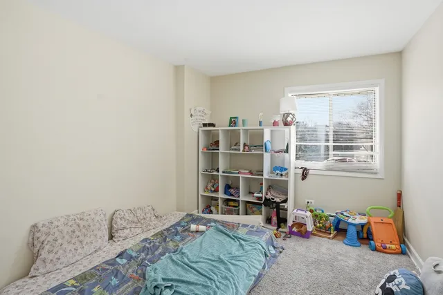 $1,800 | 238 East Bailey Road, Unit M, Naperville, IL 60565