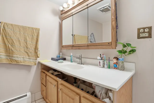 $1,800 | 238 East Bailey Road, Unit M, Naperville, IL 60565