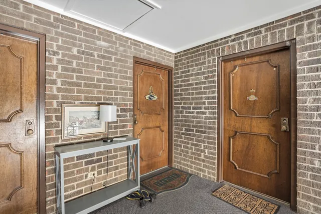 $1,800 | 238 East Bailey Road, Unit M, Naperville, IL 60565