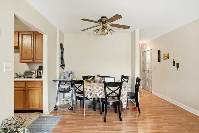 $1,800 | 238 East Bailey Road, Unit M, Naperville, IL 60565