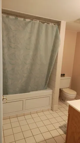 $1,800 | 238 East Bailey Road, Unit M, Naperville, IL 60565