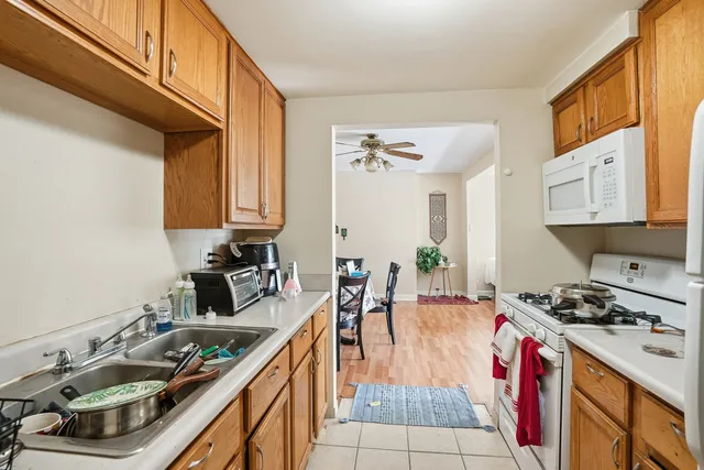 $1,800 | 238 East Bailey Road, Unit M, Naperville, IL 60565