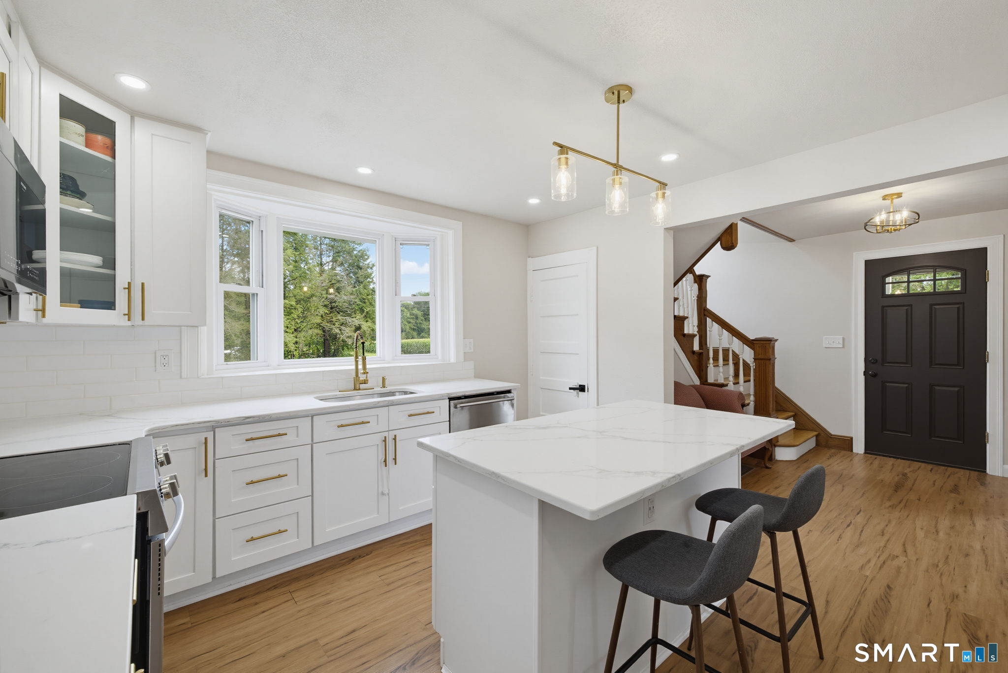 140 Chapel Road South Windsor, CT 06074 - Photo 2 of 37 Gallery Image 2