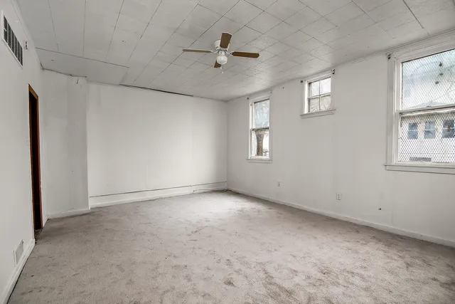 $120,000 | 152 South Greenwood Avenue, Kankakee, IL 60901