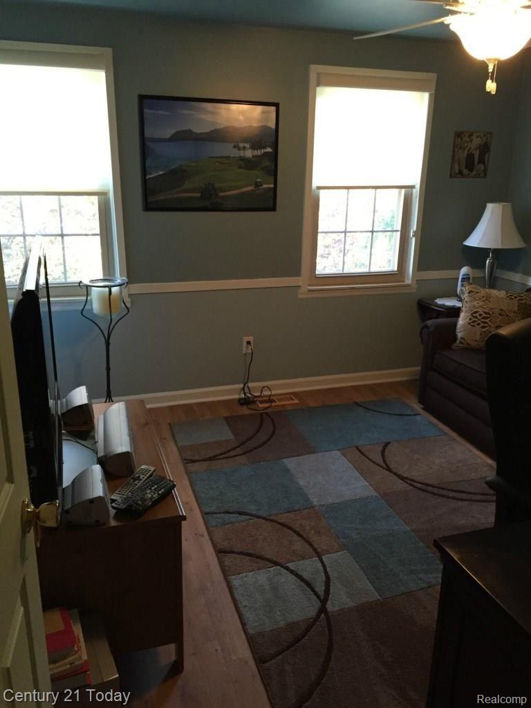 43500 Oakbrook Road Canton, MI 48187 - Photo 20 of 26 o21.jpg