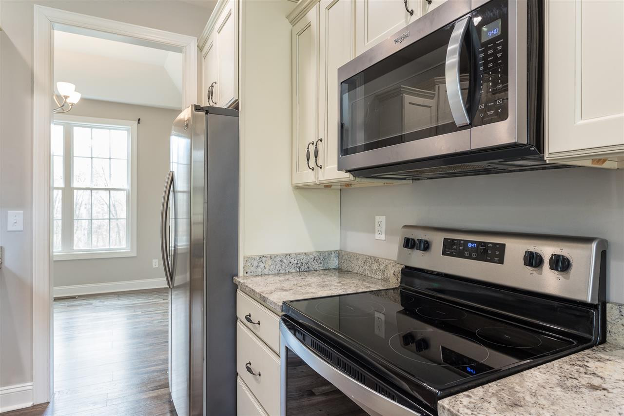 3318 High Gate Road Raleigh, NC 27603 - Photo 5 of 16 Kitchen