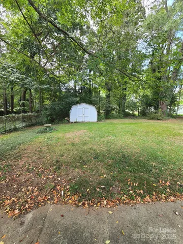 $1,800 | 21203 Pine Ridge Drive, Cornelius, NC 28031